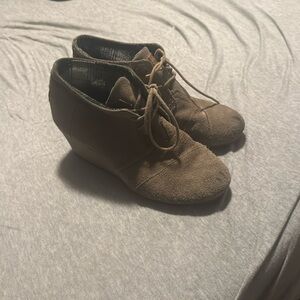Tom’s gray wedge booties size 9